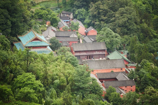 Os telhados dos mosteiros de Wudang . — Fotografia de Stock