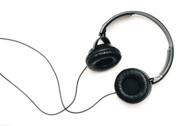 Beyaz arkaplanda kulaklık