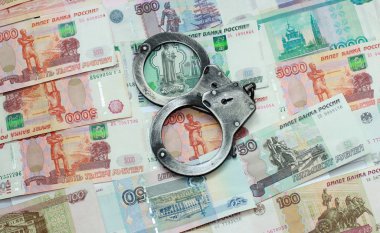 Rus faturalarında kelepçe yalan