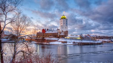 Vyborg. - Rusya. Adadaki kale. Kış başları.