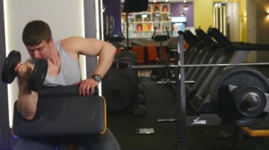 Halter kaldırma atletidir