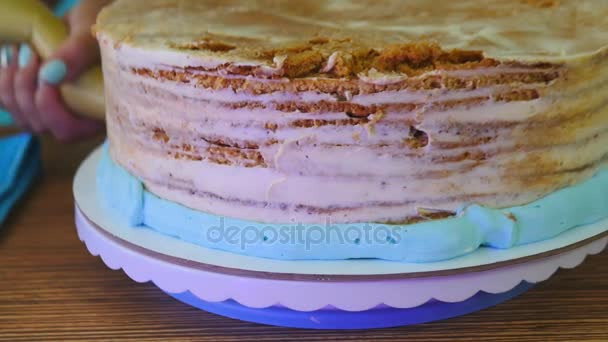 Pasta şefi kek hazırlar — Stok video
