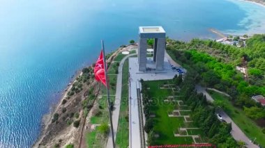 Çanakkale Şehitleri Anıtı