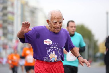 çalışan gençler. 