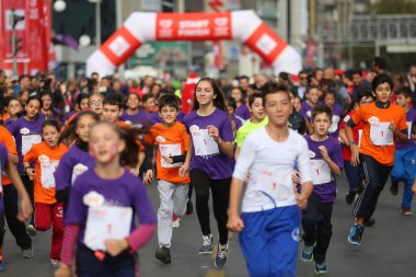 çalışan gençler. 