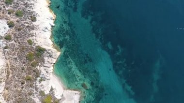 Şaşırtıcı Adası'nın muhteşem havadan görünümü.