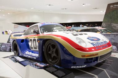 Dış ve Porsche Müzesi sergiler.