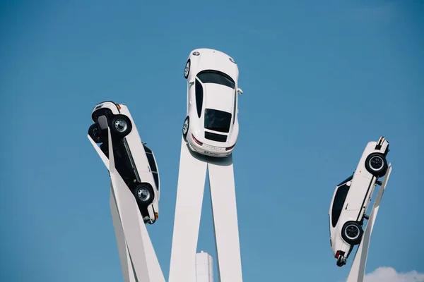 Extérieur et expositions du Musée Porsche . — Photo