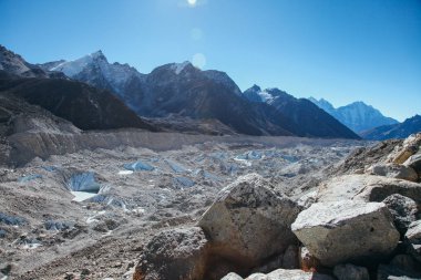 Şaşırtıcı Dağları Himalayalar - Nepal üzerinde.