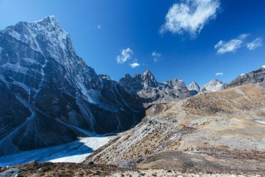 Şaşırtıcı Dağları Himalayalar - Nepal üzerinde.
