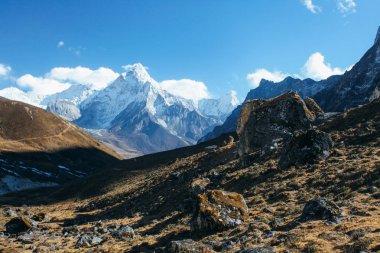 Şaşırtıcı Dağları Himalayalar - Nepal üzerinde.