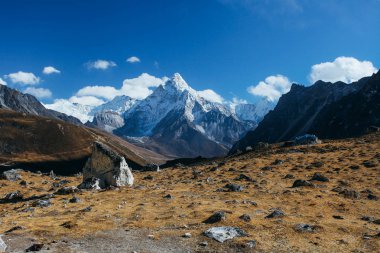 Şaşırtıcı Dağları Himalayalar - Nepal üzerinde.