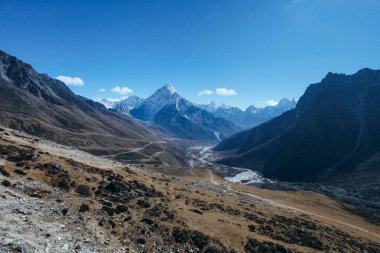 Şaşırtıcı Dağları Himalayalar - Nepal üzerinde.