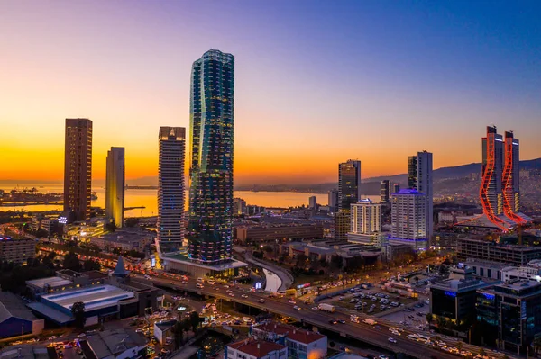İzmir silueti - Türkiye.