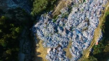 Büyük kokulu dökümü polutes tarım Mısır alan yakın air.