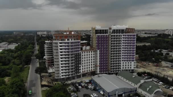Vue aérienne de la construction d'une maison résidentielle — Video