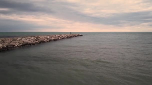 沙滩和转阴天气 — 图库视频影像