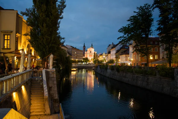 Ljubljana Slovenië September 2016 Bekijk Langs Waterkant Van Ljubljanica — Stockfoto