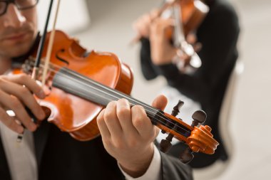 Keman düet performans
