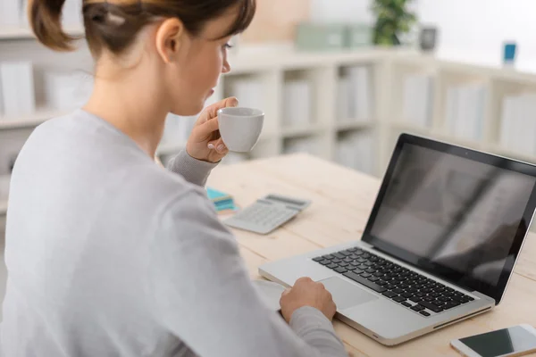 Pause café au bureau — Photo