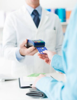 Kadın tıbbi ürün satın alma