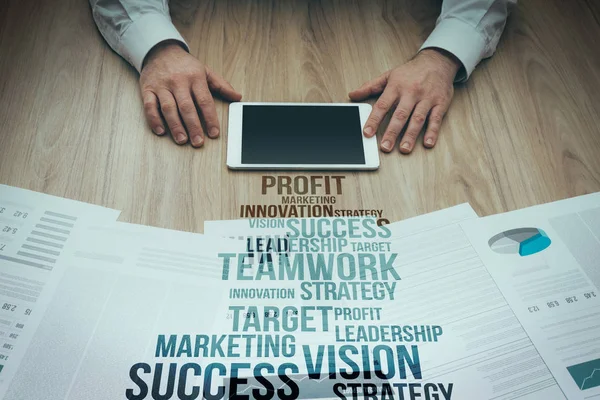 Manager working at office desk — Stock Photo, Image