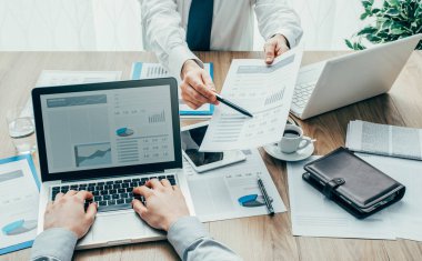 İş ortağı meslektaşım için rapor gösterme 