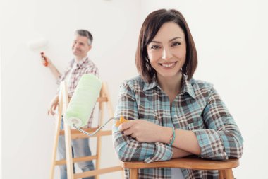 Boya merdaneleri merdivenler üzerinde çift