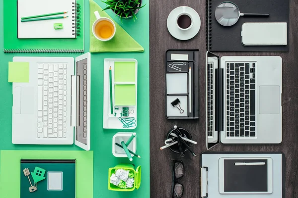 Eco-friendly and standard-monochromatic desktops — Stock Photo, Image