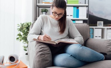 Zeki öğrenci okuma kitabı