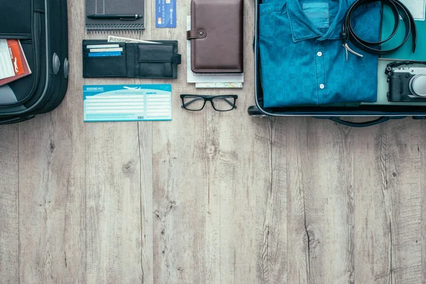 Embalagem antes de sair para viagem — Fotografia de Stock