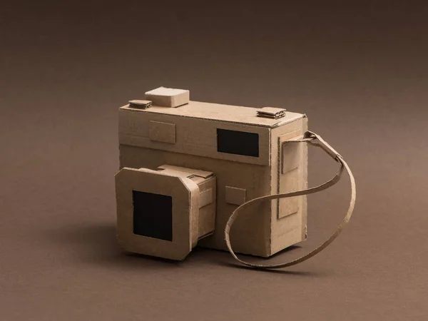 Camera made from recycled cardboard — Stock Photo, Image