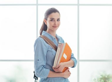 Genç Bayan üniversite öğrencisi