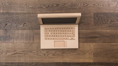 Yaratıcı çevre dostu dizüstü