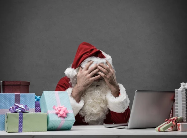 Stressado frustrado Papai Noel — Fotografia de Stock
