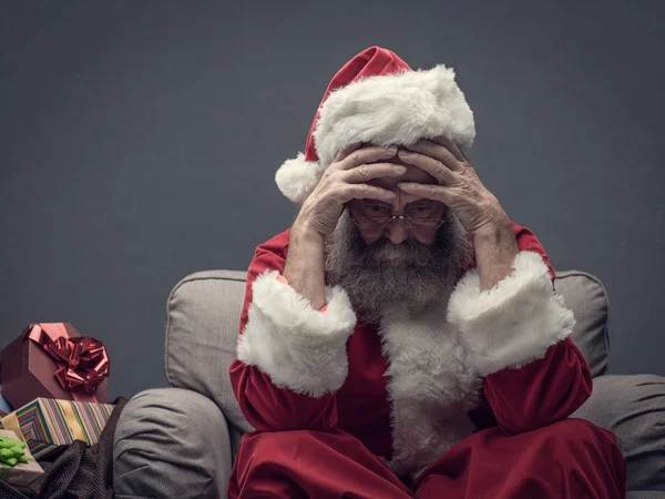 Nerveus kerstman op kerstavond — Stockfoto