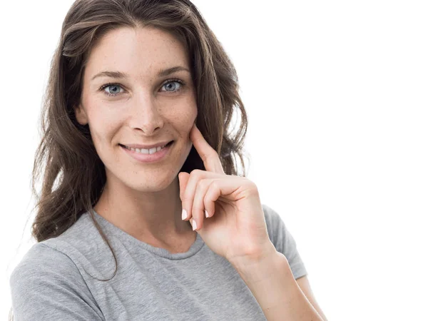 Smiling Sporty Young Woman Posing White Background Wellbeing Natural Look — Stock Photo, Image