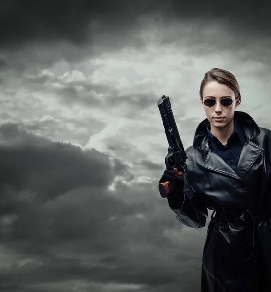 Female Agent