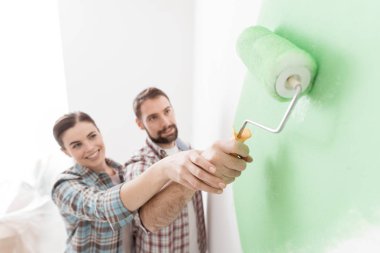 Genç çift yenilenen ana sayfa