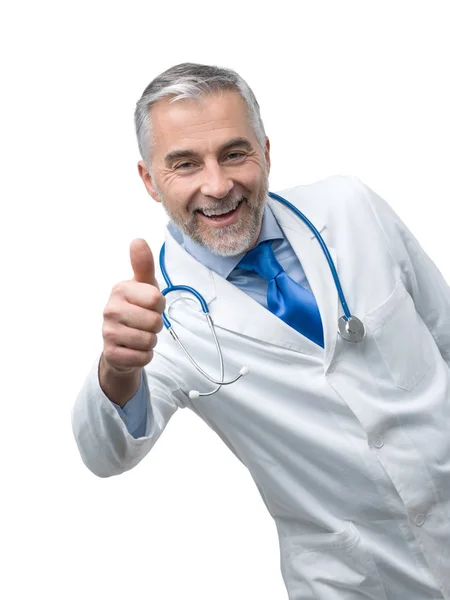 Kendine güvenen doktor başparmak giving yukarıya — Stok fotoğraf