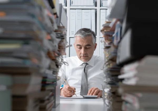 Corporate affärsman i office — Stockfoto