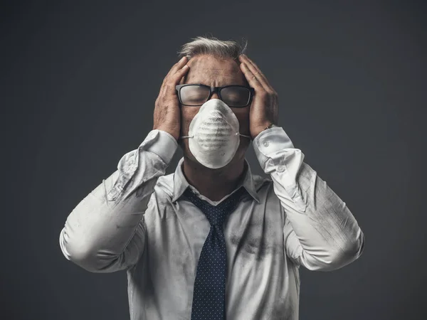 Corporate businessman with protective mask — Stock Photo, Image