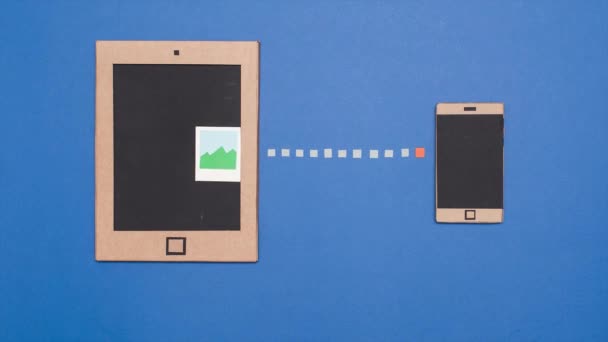 Överföring av data på mobila enheter — Stockvideo