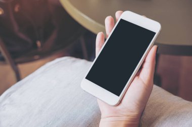 Akıllı telefonu alay