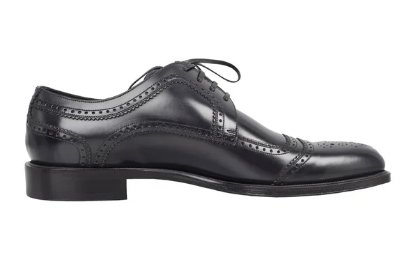 Zapatos de cuero negro clásico de los hombres aislados sobre fondo blanco —  Fotos de Stock