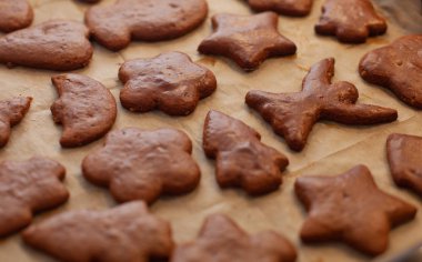 Noel gelenekleri. Pişmiş ürünler kök kek..