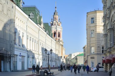 Nikolskaya Caddesi ve kutsal yüz İsa Katedrali Moskova