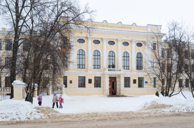 Kekin içinde Rostov Veliky, Rusya adlı Gymnasium bina. Wint