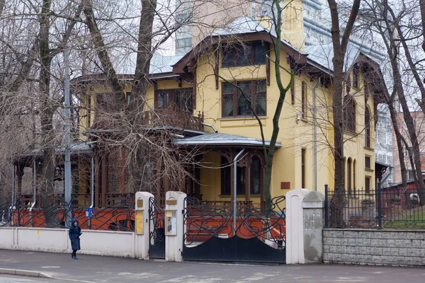 俄罗斯莫斯科 2020年3月4日 诺索夫商人在Elektroπodskaya街的豪宅 这座建筑是由建筑师基库舍夫在1903年建造的 图库照片