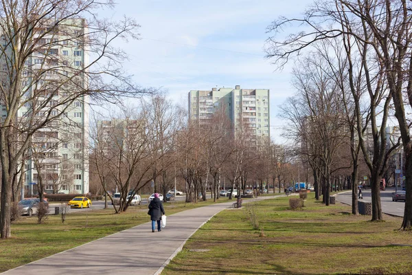 Moskva Rusko Března 2020 Náměstí Leskově Ulici Okrese Bibirevo Slunečného — Stock fotografie